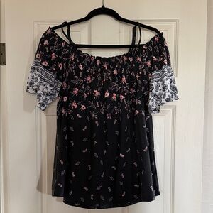 Floral off-Shoulder Top - Black and Pink